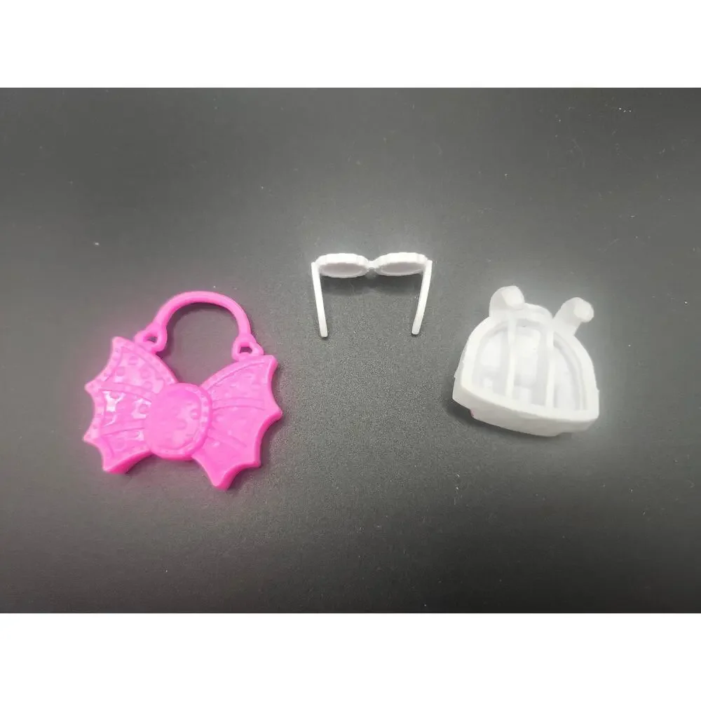 Monster‎ High Draculaura Accessory Lot Purse Sunglasses Backpack How Do You Boo